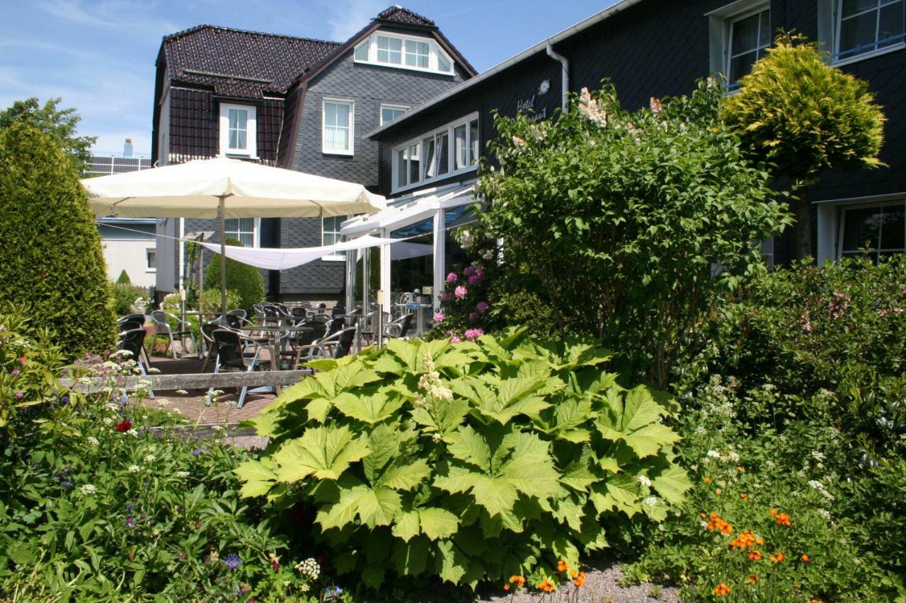 Landhaus Edelweiss Bed&Breakfast - Adults Only นอยสตาดท์ อัม เรนน์สไตก์ ภายนอก รูปภาพ