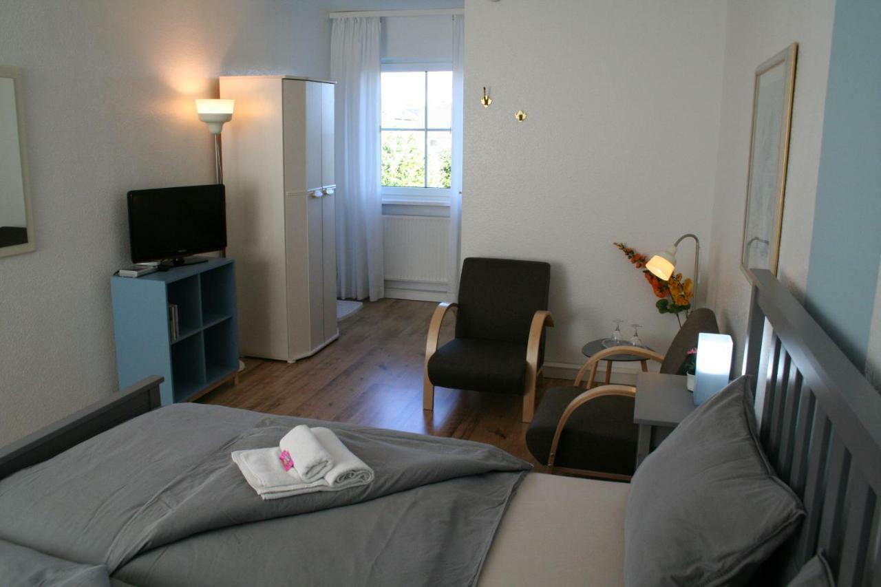 Landhaus Edelweiss Bed&Breakfast - Adults Only นอยสตาดท์ อัม เรนน์สไตก์ ภายนอก รูปภาพ